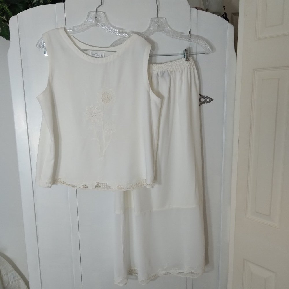 Bali Emerald 2 pc White Summer Set